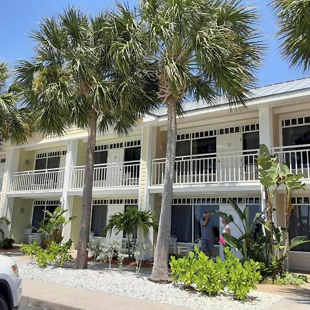 Charming One Bedroom Resort-Style Studio With Pool And Beach Access Ruskin Exterior foto